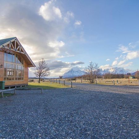 Glamping Rio Serrano - Caja Los Andes Torres del Paine National Park Екстериор снимка